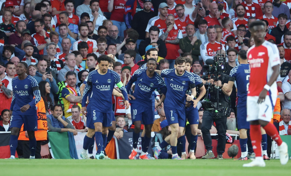 辽宁男篮王哲林末节关键表现（王哲林末节爆发助辽宁男篮锁定胜局）