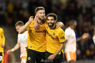 马赛反击犀利成为法甲黑马（马赛凭凌厉反击跃升为法甲黑马）