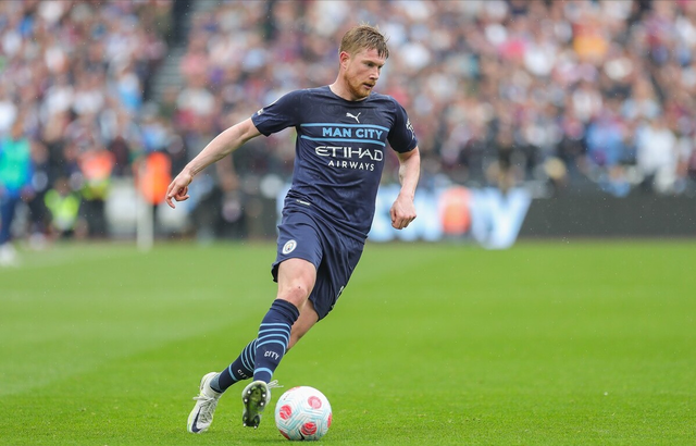 科斯切尔尼卫报专访：谈阿森纳、当洛里昂总监&足球思路（科斯切尔尼接受卫报专访：聊阿森纳、担任洛里昂总监及其足球理念）