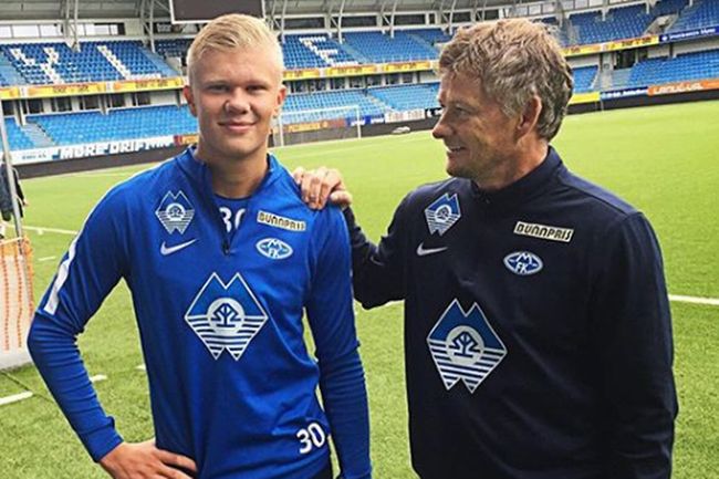 世体：热刺将久保建英列入冬窗引援名单，球员解约金6000万欧（世界体育报：热刺将久保建英纳入冬窗引援清单，解约金为6000万欧元）