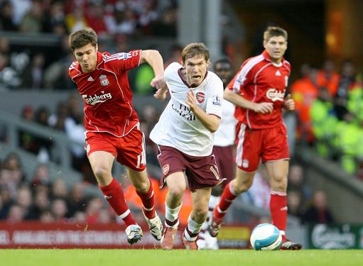 中超第30轮跑动距离榜：钟晋宝13356米居首，周定洋第二（中超第30轮跑动距离排名：钟晋宝以13356米登顶，周定洋位列第二）