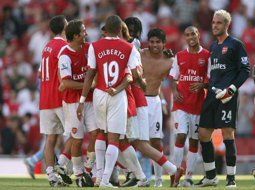 阿斯：皇马并未向阿隆索发出最后通牒，但他必须拿出成绩说话（阿斯：皇马未向阿隆索下达最后通牒，但他需以战绩自证）