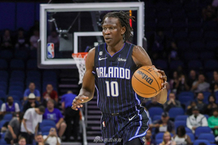 詹俊：连续两场未登场，利物浦给萨拉赫发出冬窗转会信号（詹俊：连两战缺席，利物浦向萨拉赫释放冬窗离队信号）