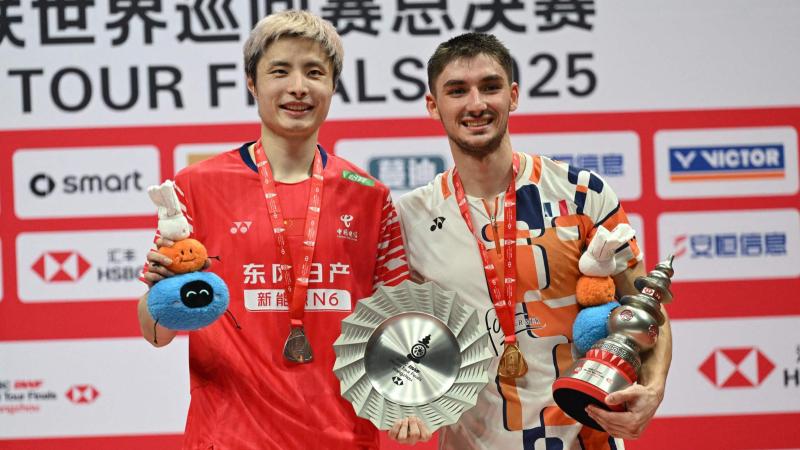 图赫尔：会找阿诺德聊聊，不过夸安萨目前竞争右后卫稍微领先（图赫尔：将与阿诺德沟通，夸安萨在右后卫竞争中略占上风）