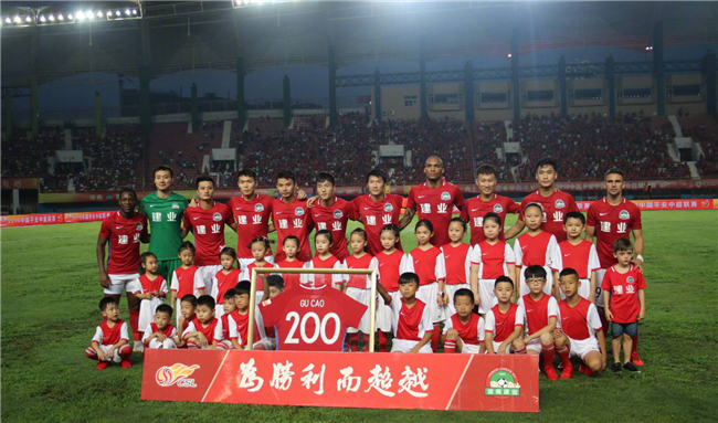 弟媳：我目标是未来执教曾效力过的每支球队；愿意回巴黎告别（弟媳：希望将来执教所有效力过的球队，愿回巴黎告别）