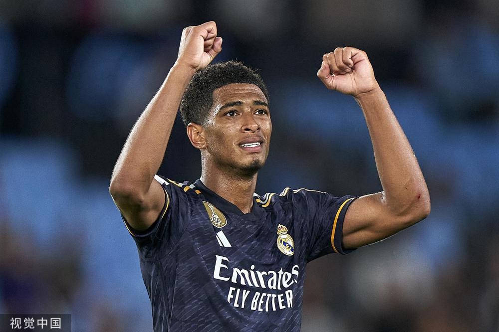 全军出击！曼城VS利兹联首发出炉：哈兰德领衔，多库B席出战（火力全开！曼城战利兹联首发公布：哈兰德挂帅，多库与B席先发）