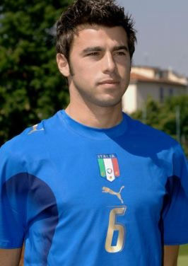 篮球湖人球员恢复训练，状态良好（湖人球员恢复合练，状态上佳）