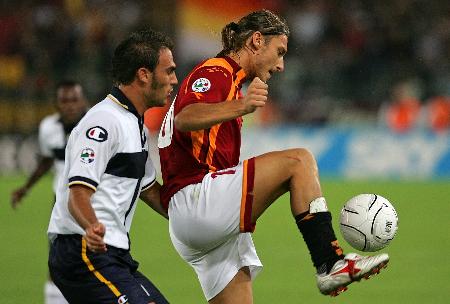 金畅质疑王钰栋经纪公司：德转错误的经纪人信息多了去了（金畅质疑王钰栋经纪团队：德转经纪人信息频现错误）